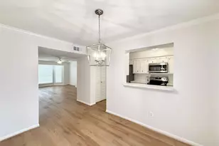 1499 Springrock Ln, Houston, TX 77055 - Photo 6