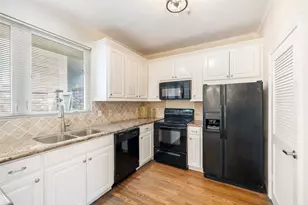 5850 Valley Forge Dr, Houston, TX 77057 - Photo 14