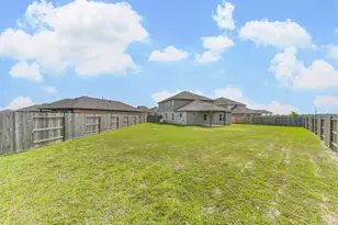 3607 Crosspointe Pass, Angleton, TX 77515 - Photo 40