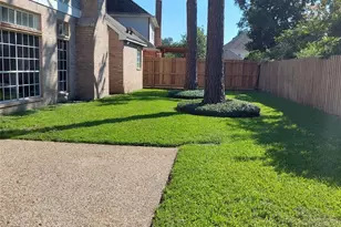 5523 Fragrant Cloud Dr, Houston, TX 77041 - Photo 2