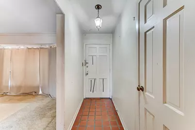 7131 Bellaire Boulevard, Houston, TX 77074 - Photo 6