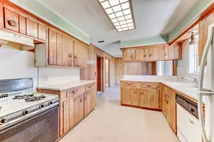 7131 Bellaire Blvd, Houston, TX 77074 - Photo 10