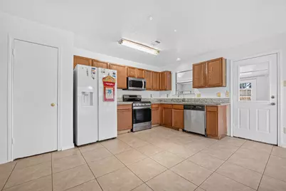 6510 Grand Haven Drive, Houston, TX 77088 - Photo 14