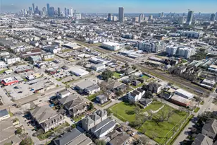 5006 Maxie St, Houston, TX 77007 - Photo 12