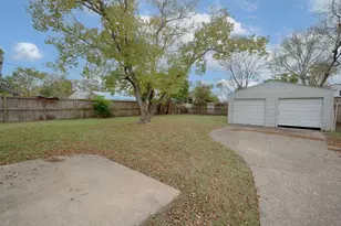 1211 1st Ave N, Texas City, TX 77590 - Photo 18