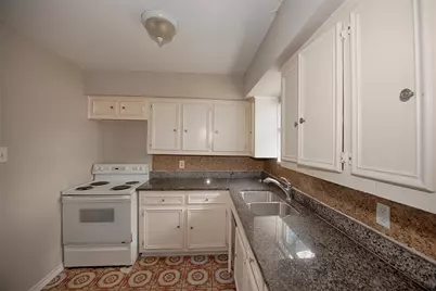 1211 1st Avenue N, Texas City, TX 77590 - Photo 10