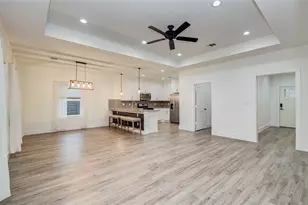 401 S Blackwell St, La Porte, TX 77571 - Photo 12