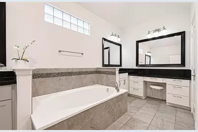 1531 Woodbend Park W, Houston, TX 77055 - Photo 16