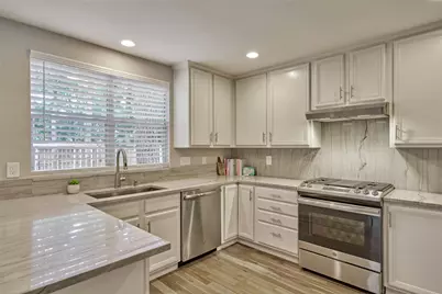 38 E Gaslight Place, The Woodlands, TX 77382 - Photo 22