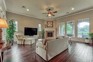 82 E Crystal Canyon Cir, The Woodlands, TX 77389 - Photo 8