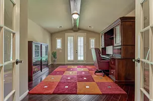 82 E Crystal Canyon Cir, The Woodlands, TX 77389 - Photo 20