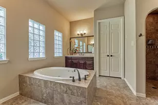 82 E Crystal Canyon Cir, The Woodlands, TX 77389 - Photo 24