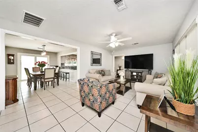 5758 Meadow Creek Lane, Houston, TX 77017 - Photo 10