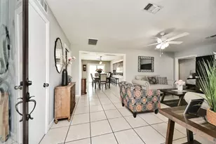 5758 Meadow Creek Ln, Houston, TX 77017 - Photo 6