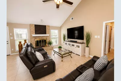 1100 Cactus Street, Baytown, TX 77521 - Photo 4