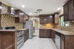 5326 Pagewood Ln, Houston, TX 77056 - Photo 12