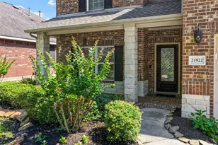 21922 Field Green Dr, Cypress, TX 77433 - Photo 2
