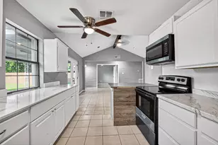 11927 Flushing Meadows Dr, Houston, TX 77089 - Photo 16