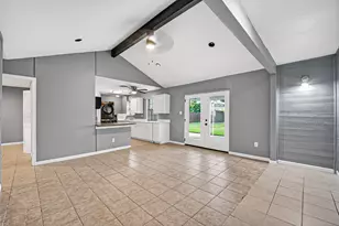 11927 Flushing Meadows Dr, Houston, TX 77089 - Photo 8