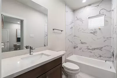 3925 Willowbend Point Drive, Houston, TX 77025 - Photo 30