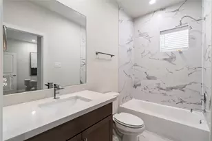 3925 Willowbend Pt Dr, Houston, TX 77025 - Photo 30