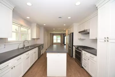 9715 Greenwillow Street, Houston, TX 77096 - Photo 6