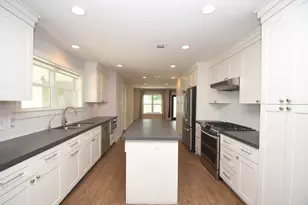 9715 Greenwillow St, Houston, TX 77096 - Photo 6