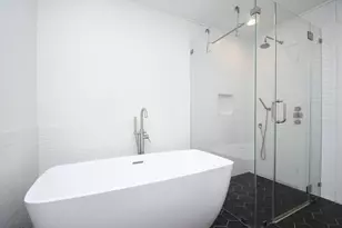 9715 Greenwillow St, Houston, TX 77096 - Photo 14