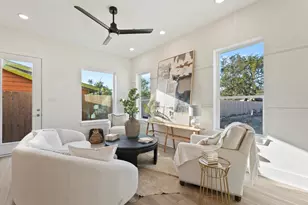 225 Noras Ln, Houston, TX 77022 - Photo 6