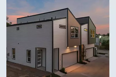 225 Noras Lane #E, Houston, TX 77022 - Photo 2