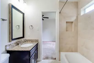 2710 Shadybrook Meadow Dr, Houston, TX 77080 - Photo 36