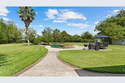111 County Road 932, Alvin, TX 77511 - Photo 36