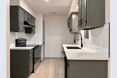 5014 Meadow Place Drive, La Porte, TX 77571 - Photo 8