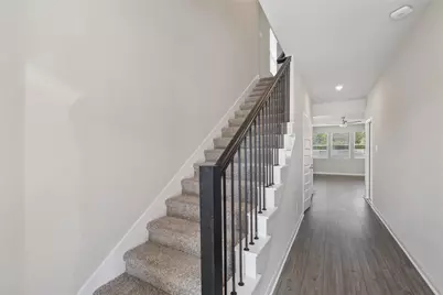 2046 West Darlington Oak Ct, Conroe, TX 77304 - Photo 4
