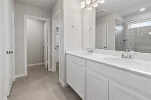 2046 W Darlington Oak Ct, Conroe, TX 77304 - Photo 12