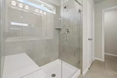 2046 West Darlington Oak Ct, Conroe, TX 77304 - Photo 14