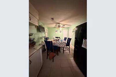 5715 Waterford Drive, Houston, TX 77033 - Photo 14