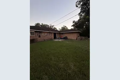 5715 Waterford Drive, Houston, TX 77033 - Photo 6