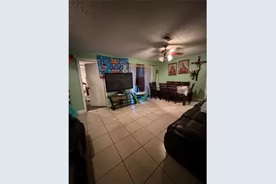5715 Waterford Drive, Houston, TX 77033 - Photo 10