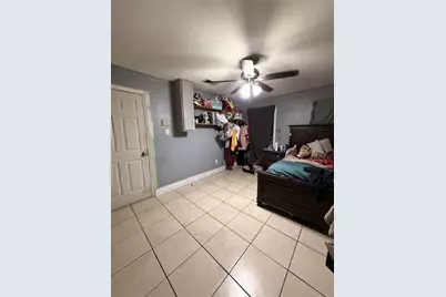 5715 Waterford Drive, Houston, TX 77033 - Photo 12