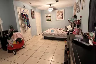 5715 Waterford Dr, Houston, TX 77033 - Photo 20