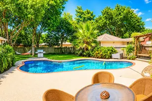3814 Bayou Bend Ct, Sugar Land, TX 77479 - Photo 2