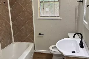 5914 Ridgeway Dr, Houston, TX 77033 - Photo 12