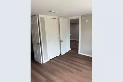 5914 Ridgeway Drive, Houston, TX 77033 - Photo 16