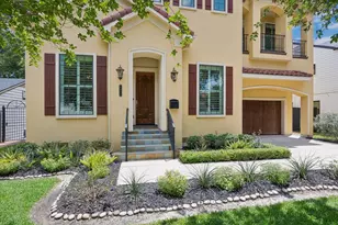 4915 Evergreen St, Bellaire, TX 77401 - Photo 2