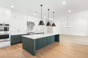 1919 Cathedral Bend Drive, Missouri City, TX 77459 - Photo 8