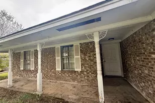 3413 Glen Haven Dr, Bay City, TX 77414 - Photo 2