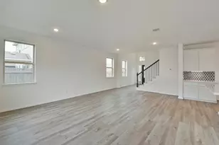 21024 Crinet Square St, Kingwood, TX 77339 - Photo 8