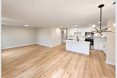 5214 Southlea Street, Houston, TX 77033 - Photo 2