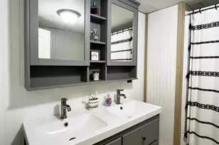 805 S 2nd St, Ganado, TX 77962 - Photo 12